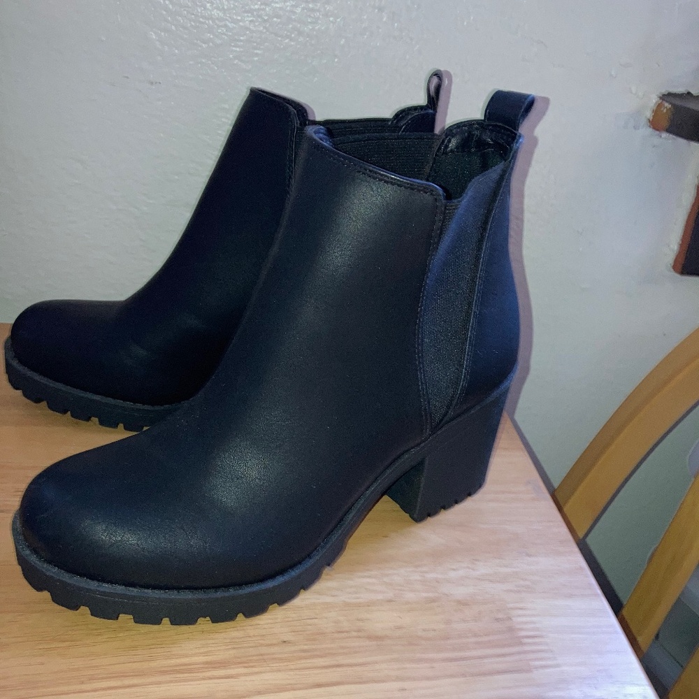 Chelsea Heel Dirty Laundry Boots Black Size 7